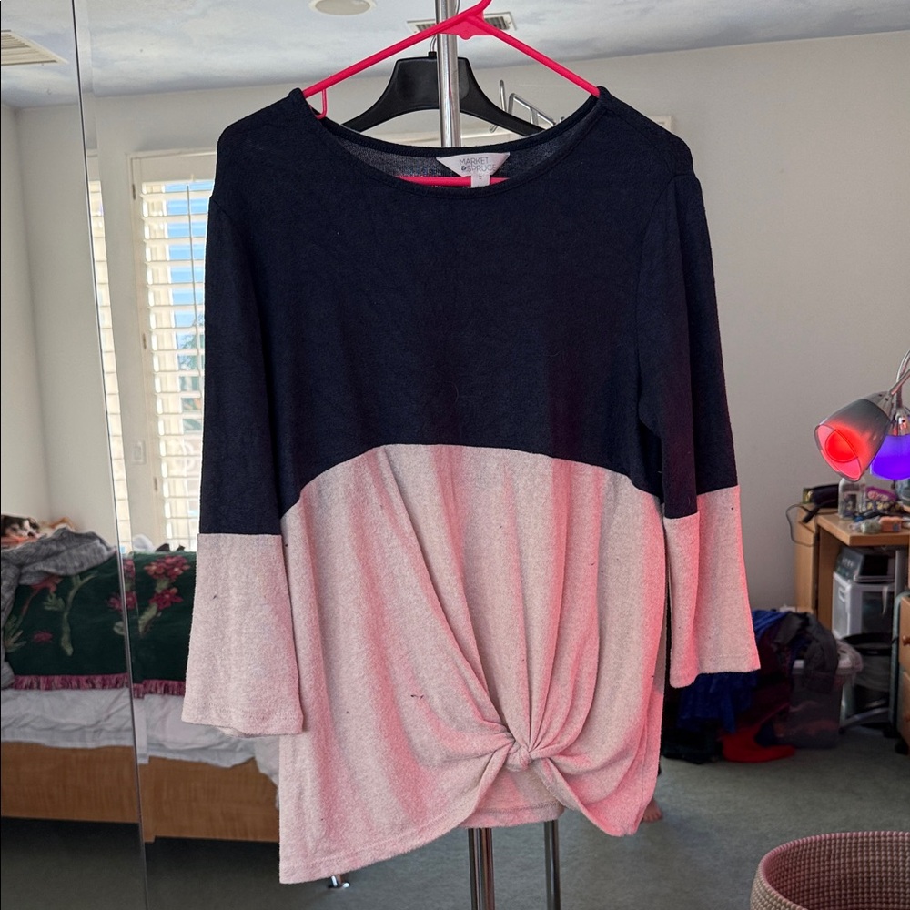 Market & Spruce Navy and Cream Color Block Sweater
